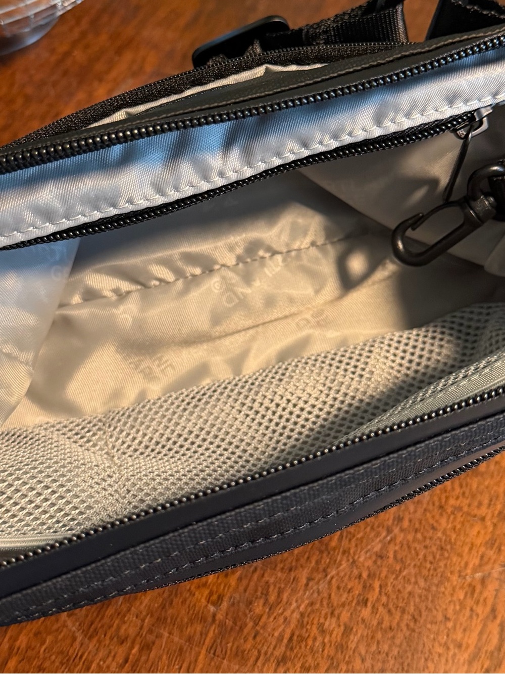 Portland Gear Cascade Crossbody Bag - Like New - Picture 2 of 6